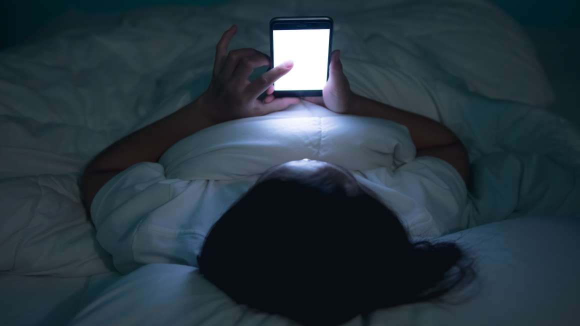 Sms nel sonno: cause e prevenzione