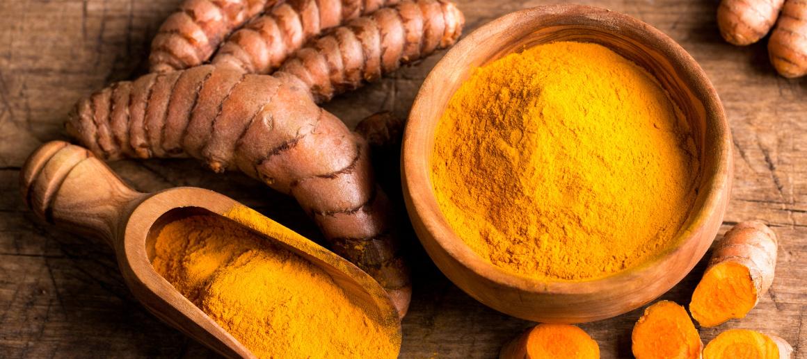 I potenziali effetti collaterali del consumo di troppa curcuma